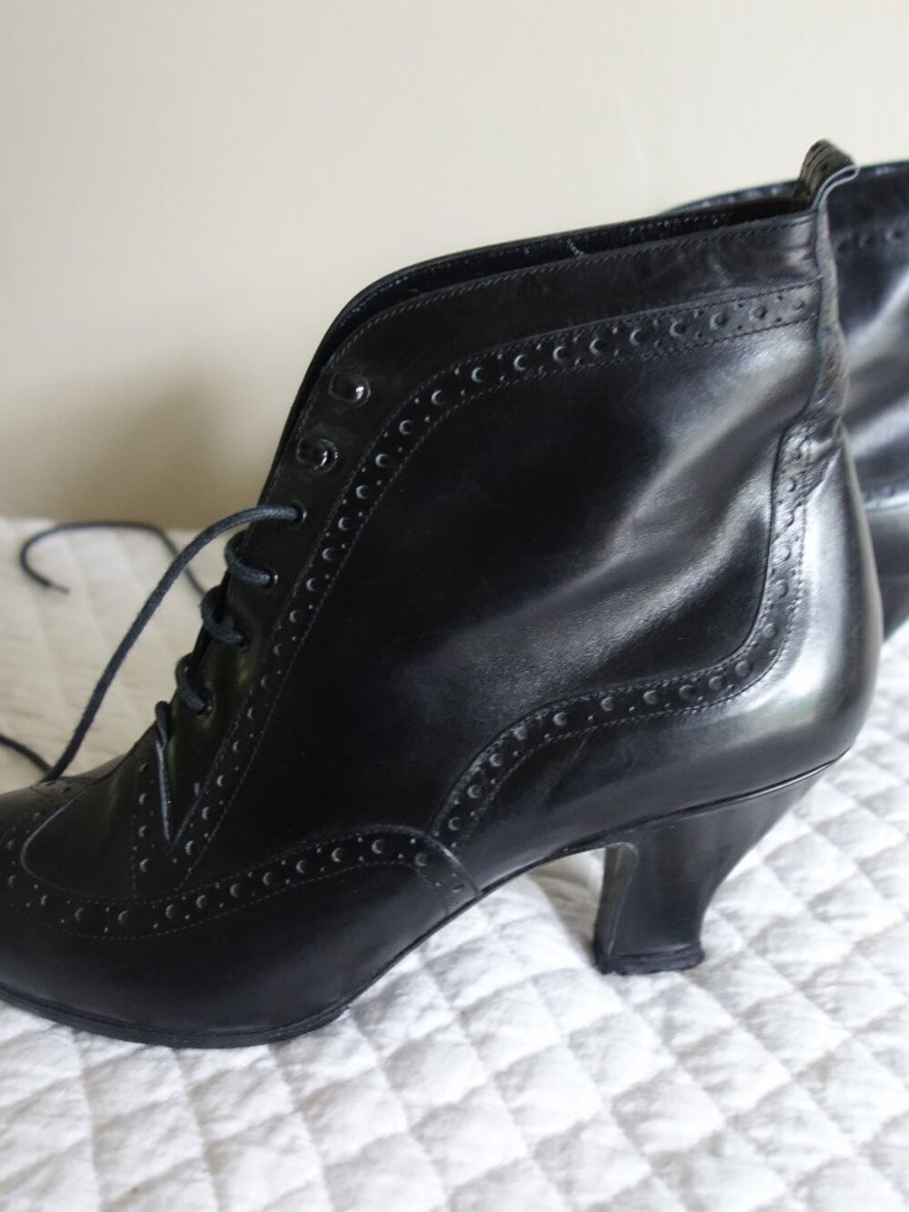 EUC PETER FOX Italy Black Leather Lace-up Victorian Booties Shoes – 7B